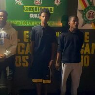Apresan a tres hombres con más de 10,000 cigarrillos de contrabando a bordo de motocicletas en San Juan de la Maguana