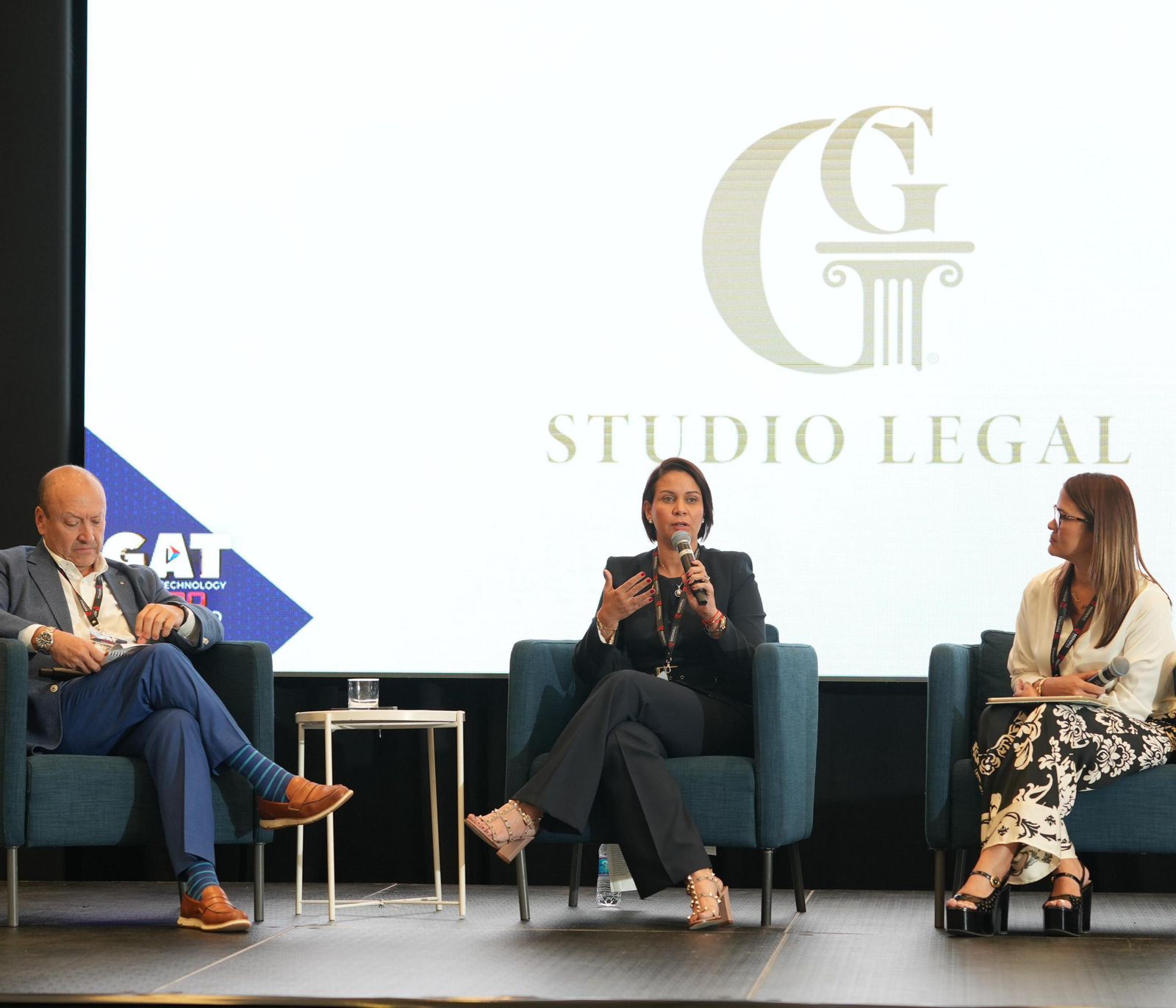 Abogada dominicana participa en panel internacional sobre regulación de juegos de azar en Puerto Rico
