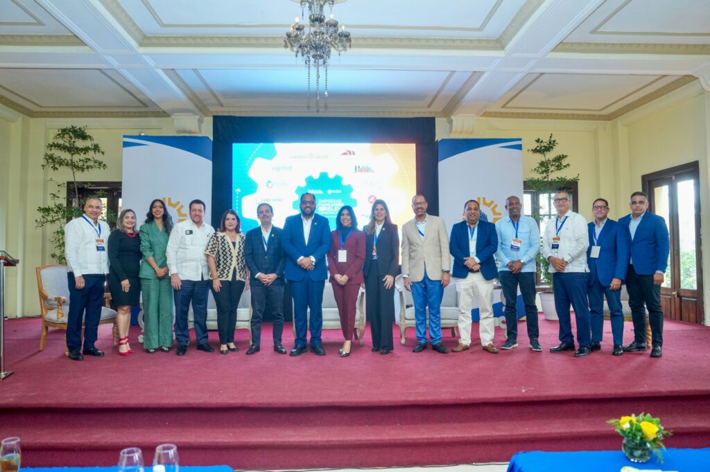 Consejo Empresarial de San Cristóbal celebra su 30 aniversario con el 2do Congreso de Desarrollo Empresarial