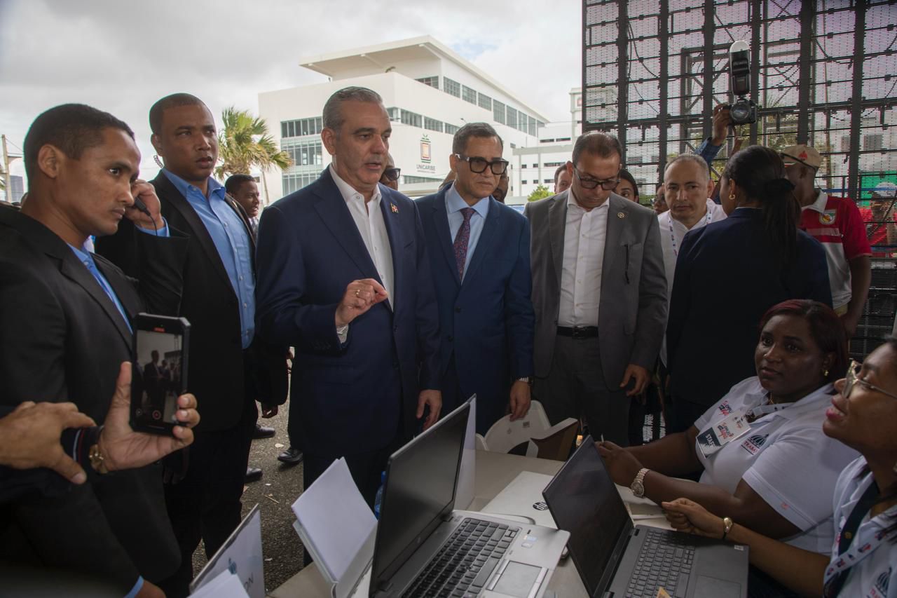 Presidente Abinader lanza programa “RD-Trabaja” con más de 7,000 vacantes disponibles de empleos formales