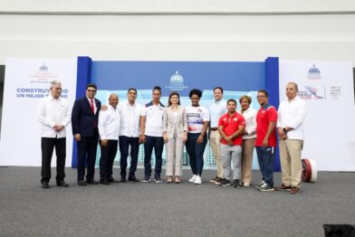 Raquel Peña y ministro Bonilla entregan Pabellón de Halterofilia