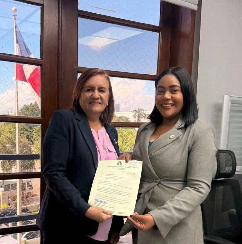 Diputada Leyvi Bautista propone convertir el Idecoop en Superintendencia de Cooperativas