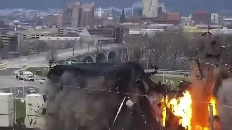 Al menos 19 desparecidos incluyendo muertos por una explosión en fábrica de bombas en EEUU