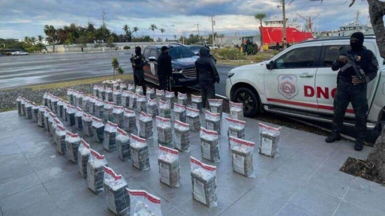 Incautan 643 paquetes de cocaína en un amplio operativo en el país