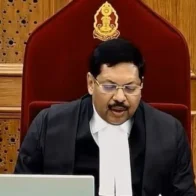 Un abogado agrede al presidente del Supremo de India por un comentario sobre un dios hindú