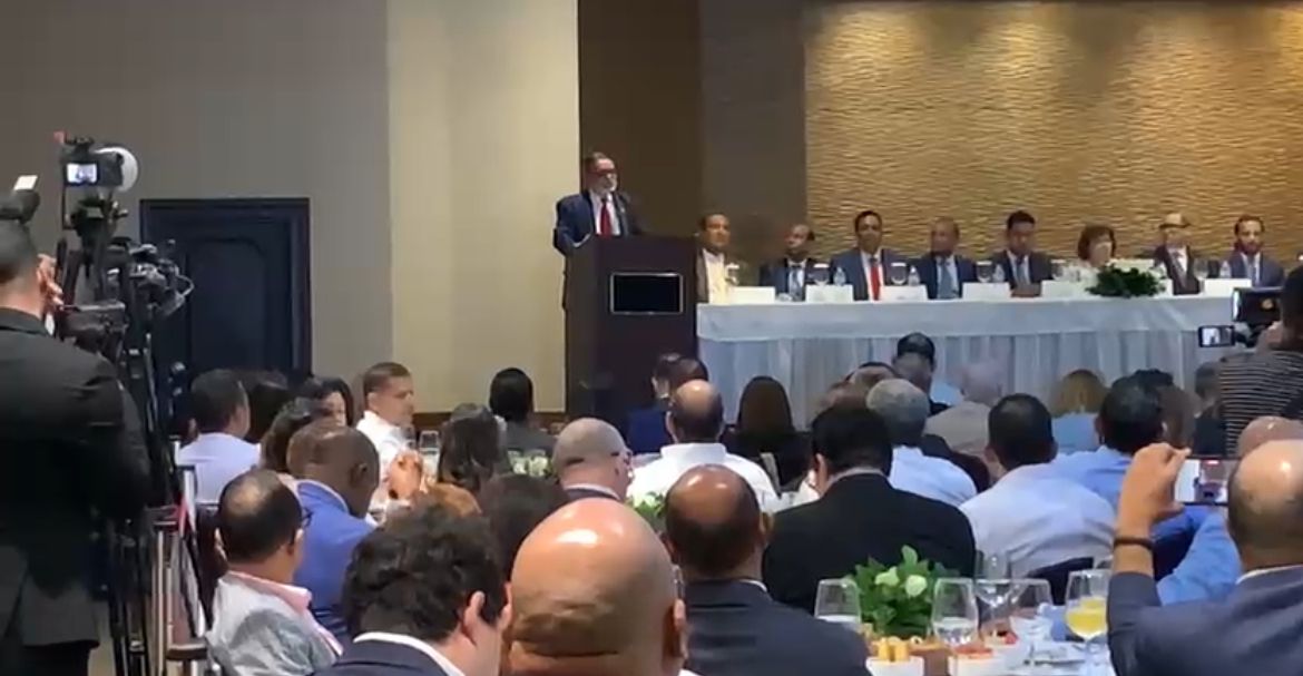 “Competencia desleal china está asfixiando al comercio dominicano”, denuncia Iván de Jesús García