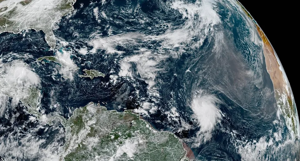 La tormenta Jerry crece en el Atlántico con el pronóstico de ser huracán el fin de semana