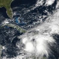 Cuba declara en "fase informativa" a su mitad oriental por la amenaza de Melissa