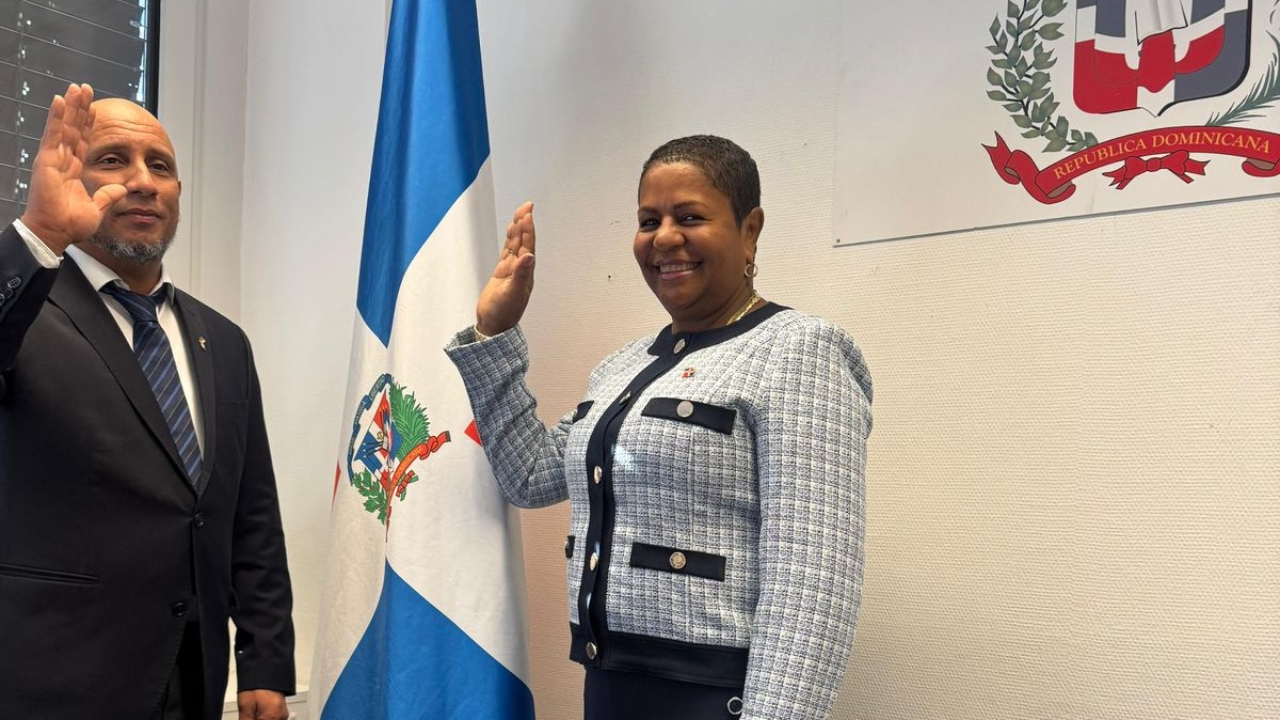 Juramentación Oficial de la Dra. Elsa De León Abreu como Cónsul General en Hamburgo, Alemania