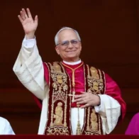 El papa pide que las escuelas católicas eviten la 'tecnofobia' y admitan a desfavorecidos