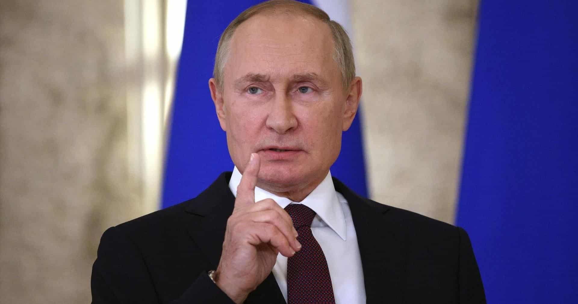 Putin ordena a las FF.AA. continuar la operación especial según lo planeado