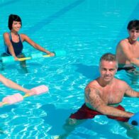 Ejercicio acuático para fortalecer el cuerpo, mejorar la movilidad y cuidar las articulaciones