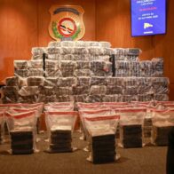 Interceptan lancha con 650 paquetes de droga en costas de Baní; dos dominicanos detenidos