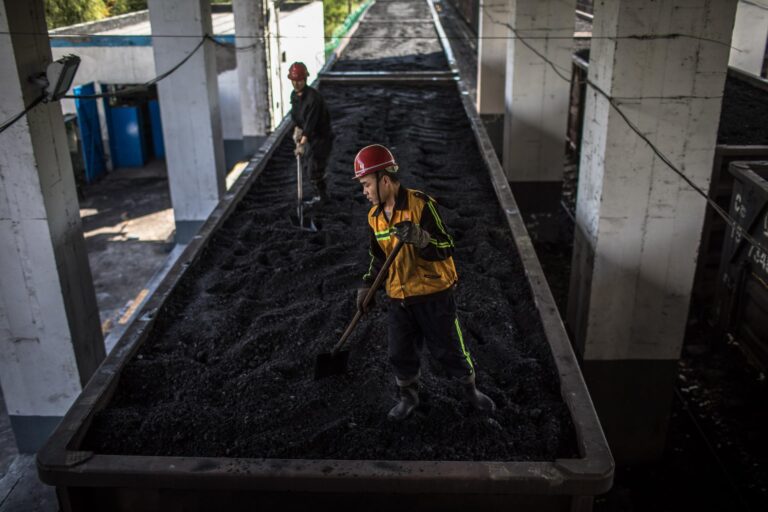 China reduce aprobaciones de carbón y lograría pico de emisiones en 2025, según Greenpeace