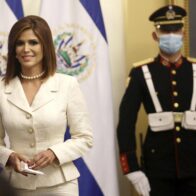 Dos bancos bitcóin abrirán operaciones en El Salvador, según embajadora en Estados Unidos