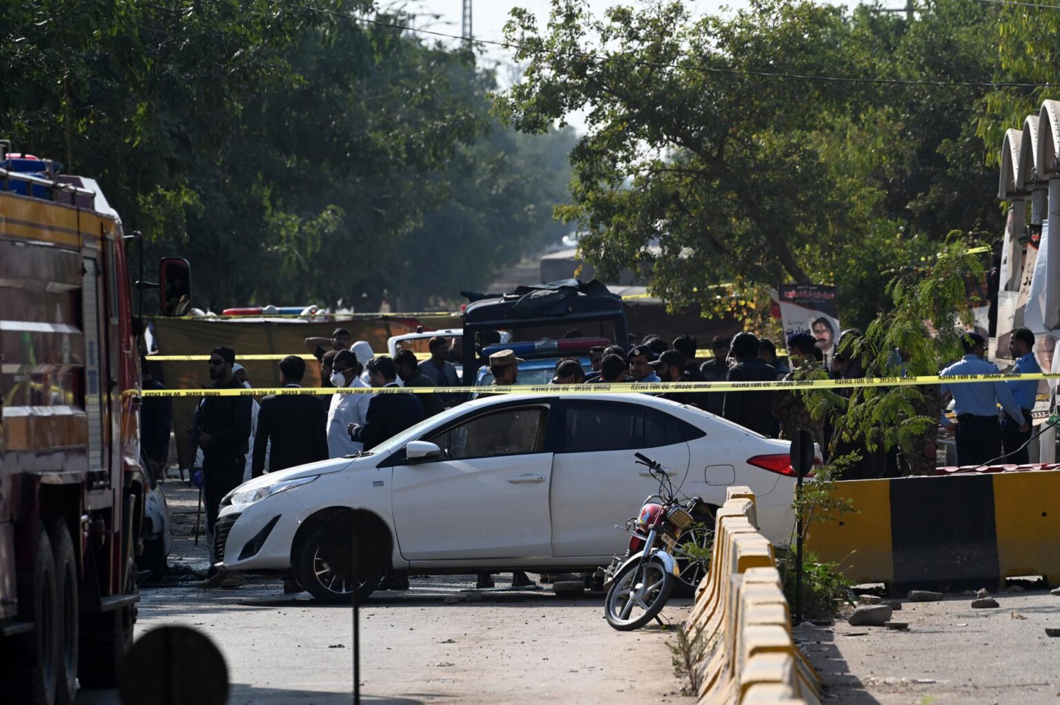 Un atacante suicida vinculado a los talibanes paquistaníes mata a 12 personas en Islamabad
