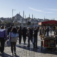 León XIV llevará un mensaje de paz a Turquía y Líbano en su primer viaje internacional