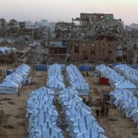 Israel lanza una oleada de bombardeos en toda Gaza y mata al menos a 20 personas