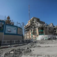 La Universidad Islámica de Gaza regresa a las clases entre edificios reducidos a escombros