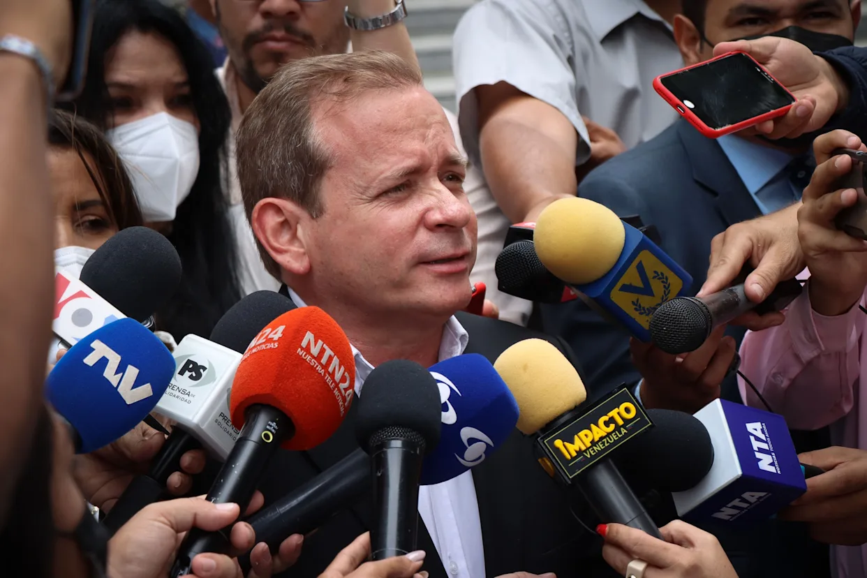 Familiares de opositor venezolano Guanipa exigen su liberación tras seis meses detenido