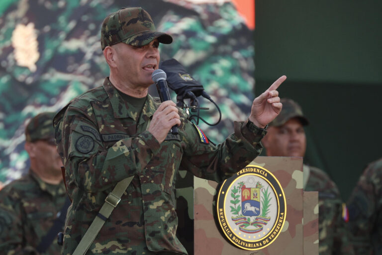 Venezuela dice que maniobras militares de EE.UU. en Trinidad y Tobago son una "agresión"
