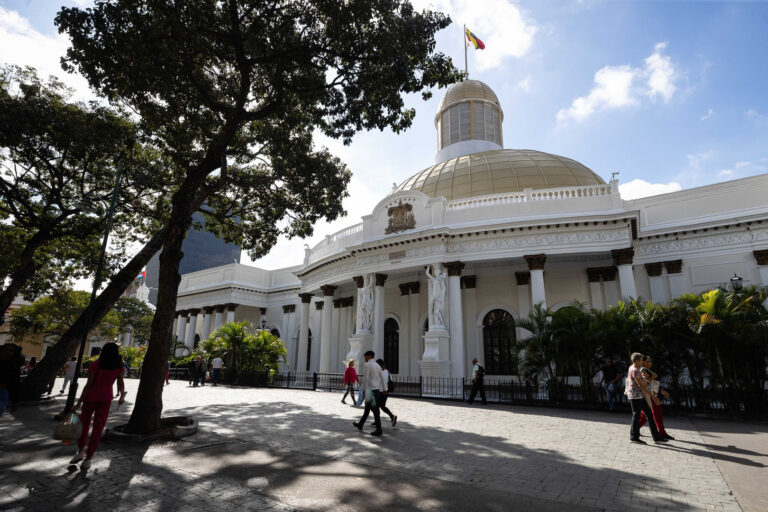 Parlamento aprueba una ley para la defensa de Venezuela ante despliegue militar de EE.UU.