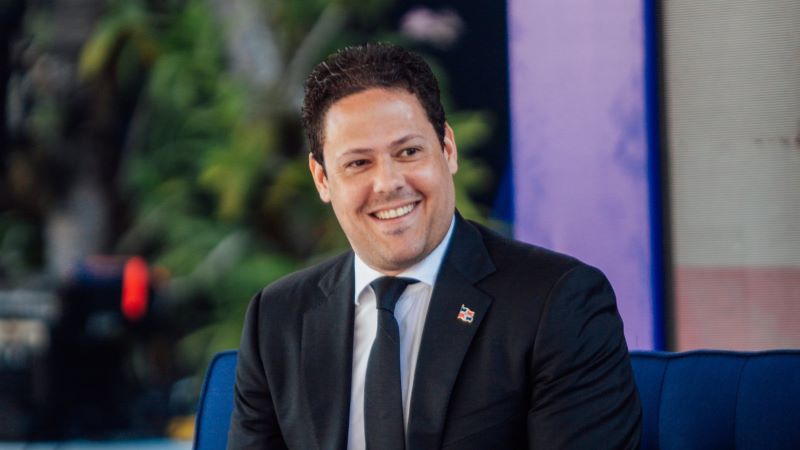 ¡Atención! Ministro Carlos Bonilla espera invitación a La Casa de Alofoke 2 y se declara “Team Pichardo”
