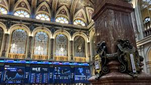 La Bolsa española sube un 0,92 % pendiente del acuerdo de paz en Ucrania y de la Fed