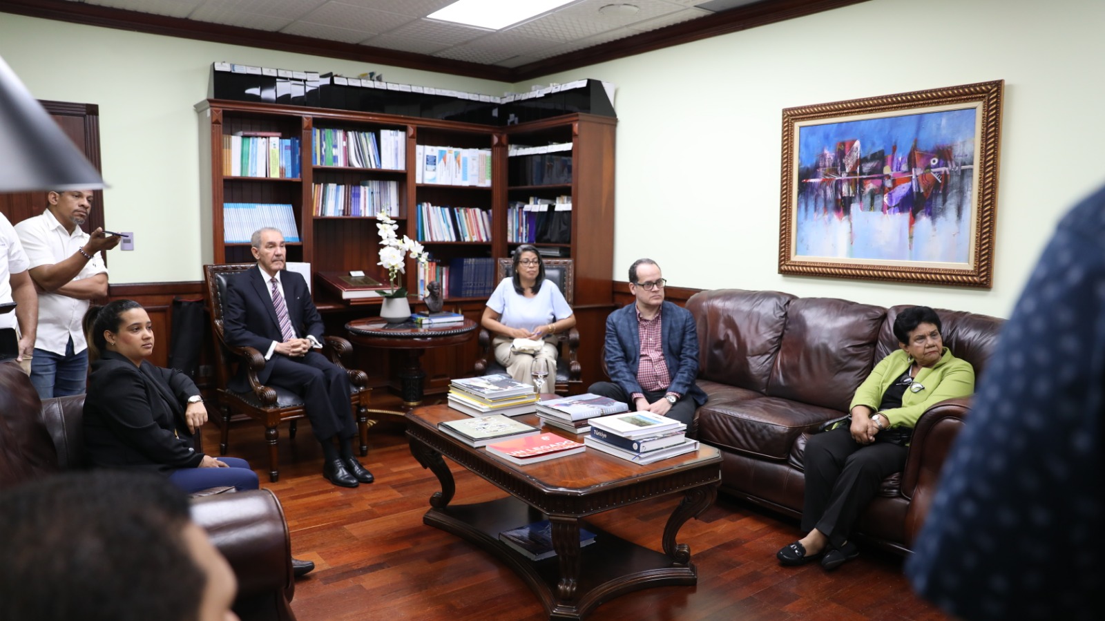 MESCyT presenta nueva herramienta interactiva que ayudará a los estudiantes a analizar opciones académicas y tomar mejores decisiones