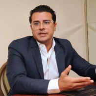 José Hoepelman critica postura contra La Casa de Alofoke