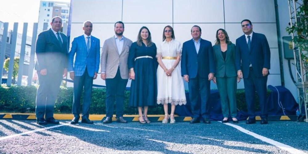 DGA rinde homenaje a Orlando Jorge designando con su nombre el edificio de su Laboratorio de Análisis y Control Aduanero