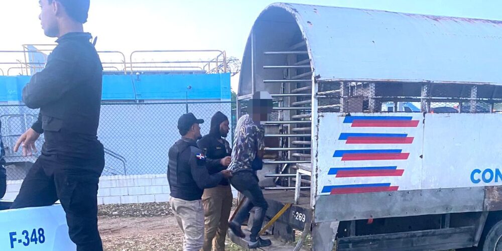DGM detuvo ayer a 655 extranjeros indocumentados y deportó otros 740