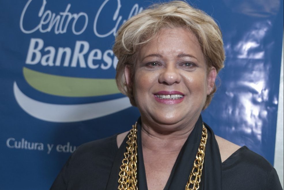 La moda nacional está de luto: Fallece la reconocida diseñadora Sissy Bermúdez