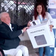 La votación anticipada en Ecuador continúa con 597 beneficiarios del 'Voto en casa'