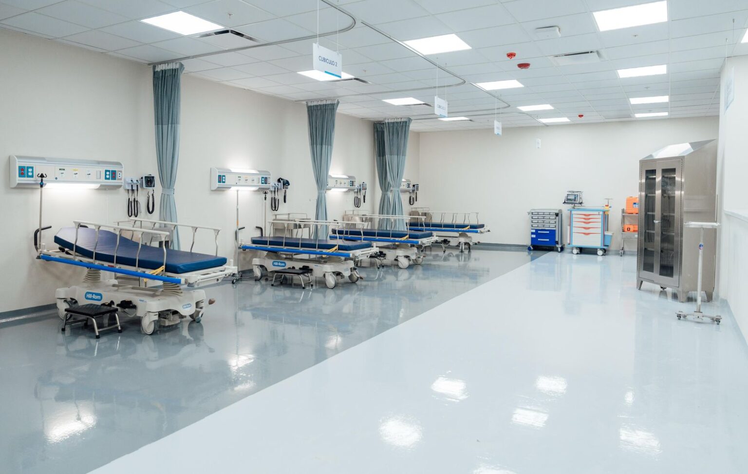 Inauguran el Hospital Regional Universitario Dr. Ángel María Gatón en San Francisco de Macorís