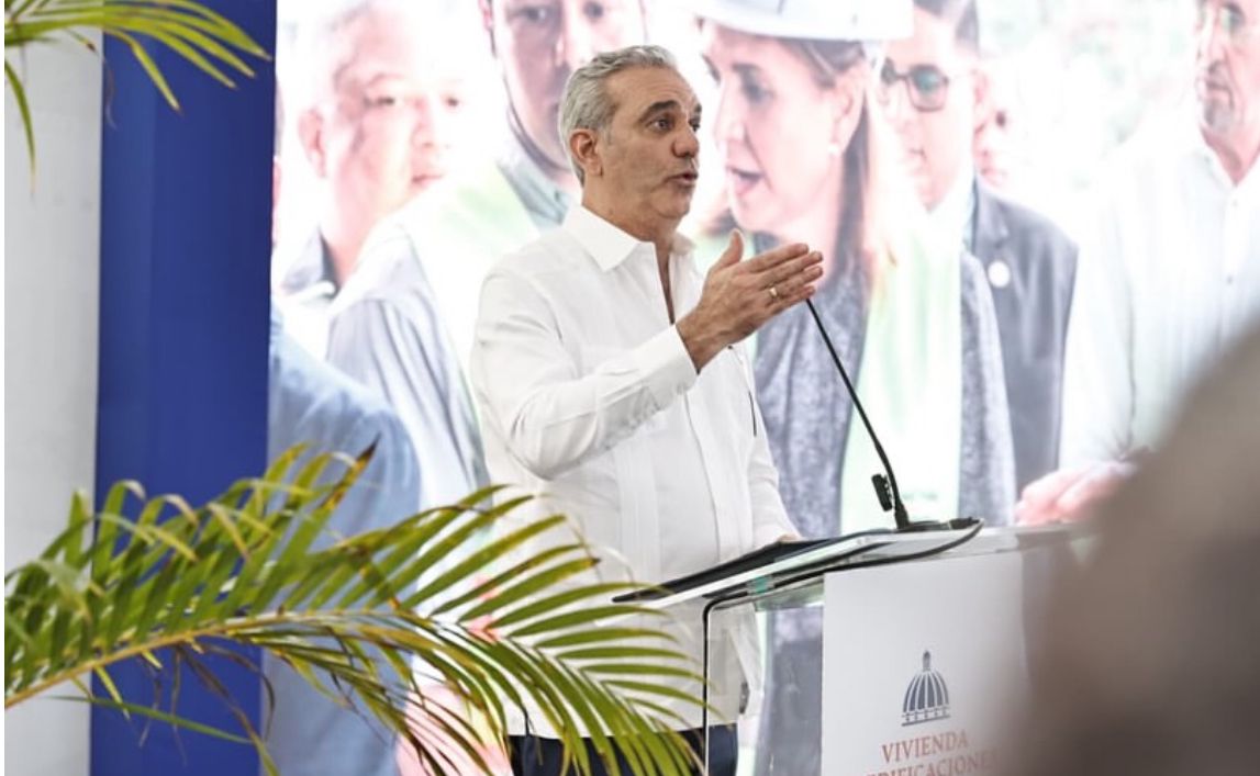 Abinader destaca el Hospital Regional Dr. Ángel María Gatón como el mejor del país y anuncia ampliación de área de salud mental