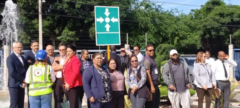 Instituciones públicas y privadas realizan simulacro de evacuación por terremoto en Santiago