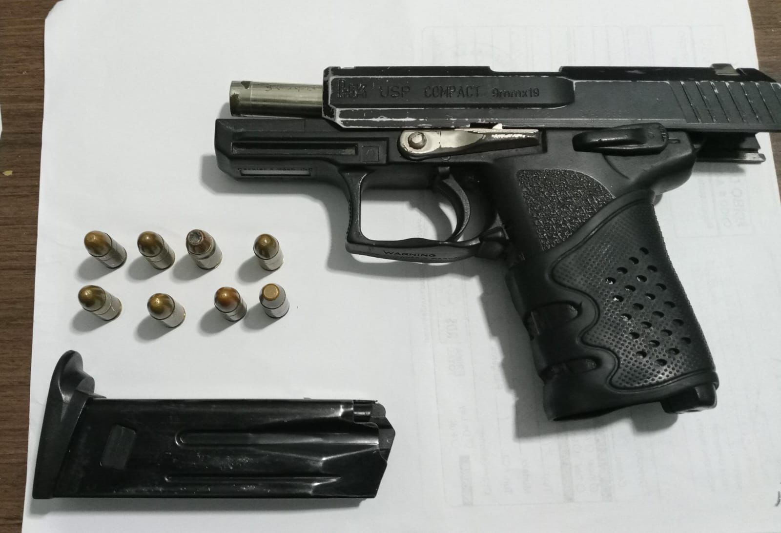 Armas, drogas y máquinas tragamonedas ocupadas durante operativos en Santo Domingo Norte y Monte Plata