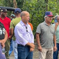 Director Distrital de Juma Bejucal realiza vigilia pacífica y exige respuesta por el deterioro del puente que comunica con San Isidro