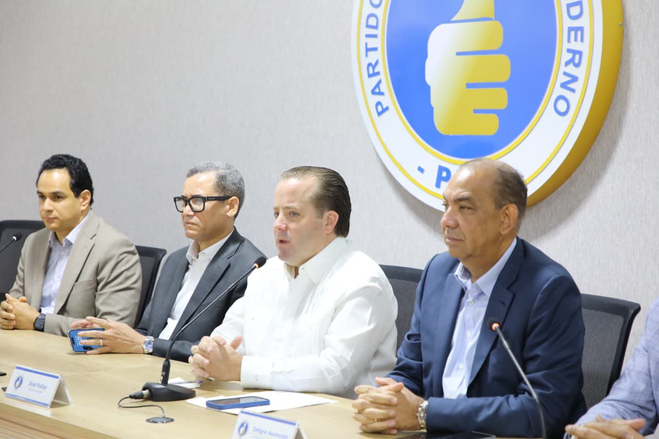 PRM promoverá la Constitución impulsada por el presidente Luis Abinader