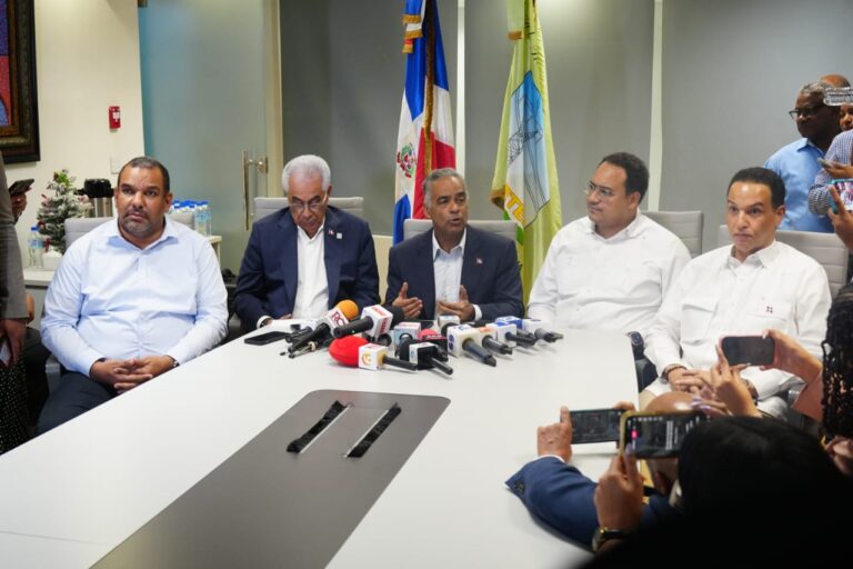 Autoridades avanzan en restablecimiento de energía, pero sin hora exacta de normalización total