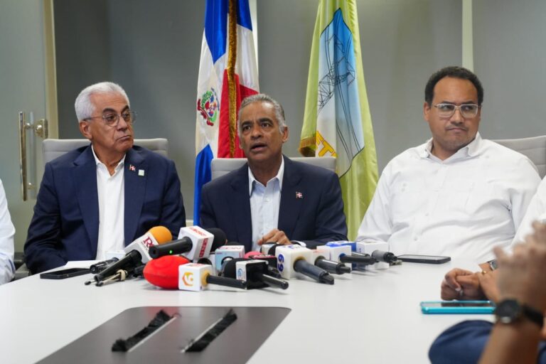 Energía y Minas informa avances en la recuperación del sistema eléctrico nacional