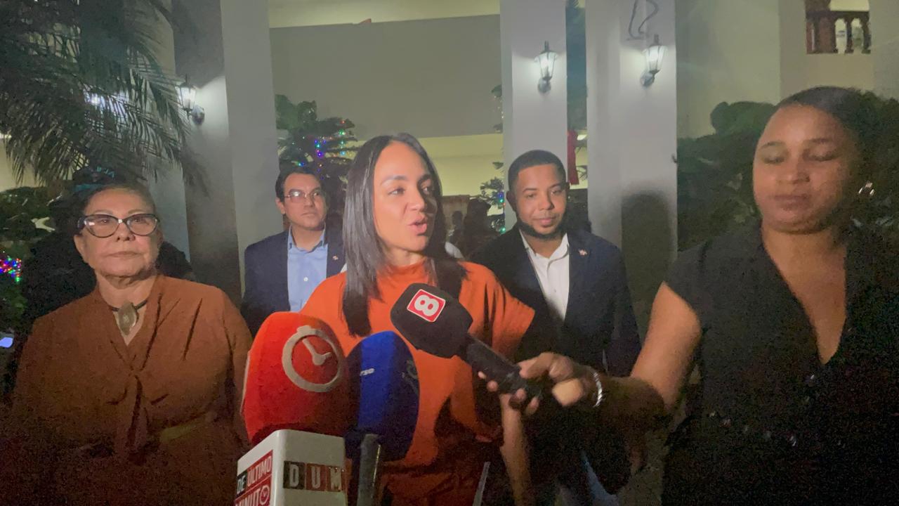 Faride Raful informa que se investigan causas del apagón nacional y asegura restablecimiento paulatino del servicio eléctrico