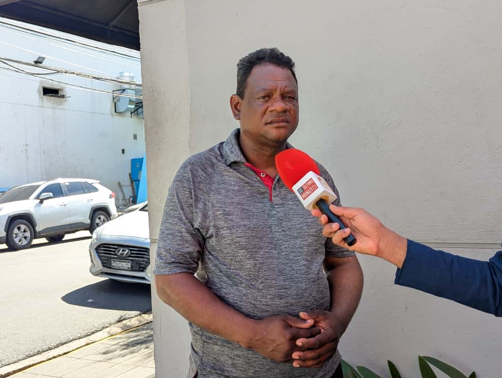 Vendedor de aguacates denuncia asalto a mano armada en la autopista 6 de Noviembre