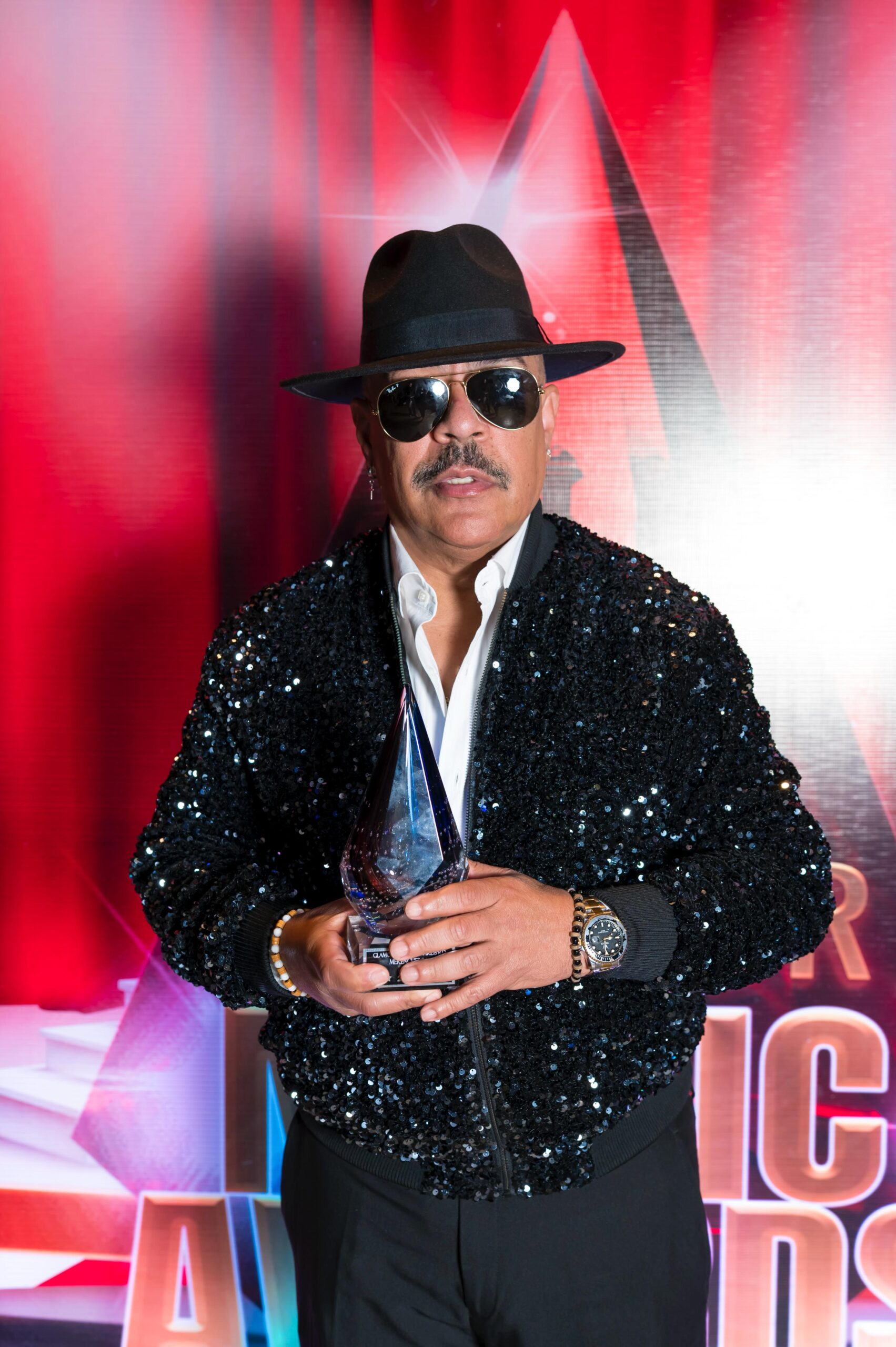 Aramis Camilo triunfa como Merenguero del Año 2025 en los Glamour Music Awards