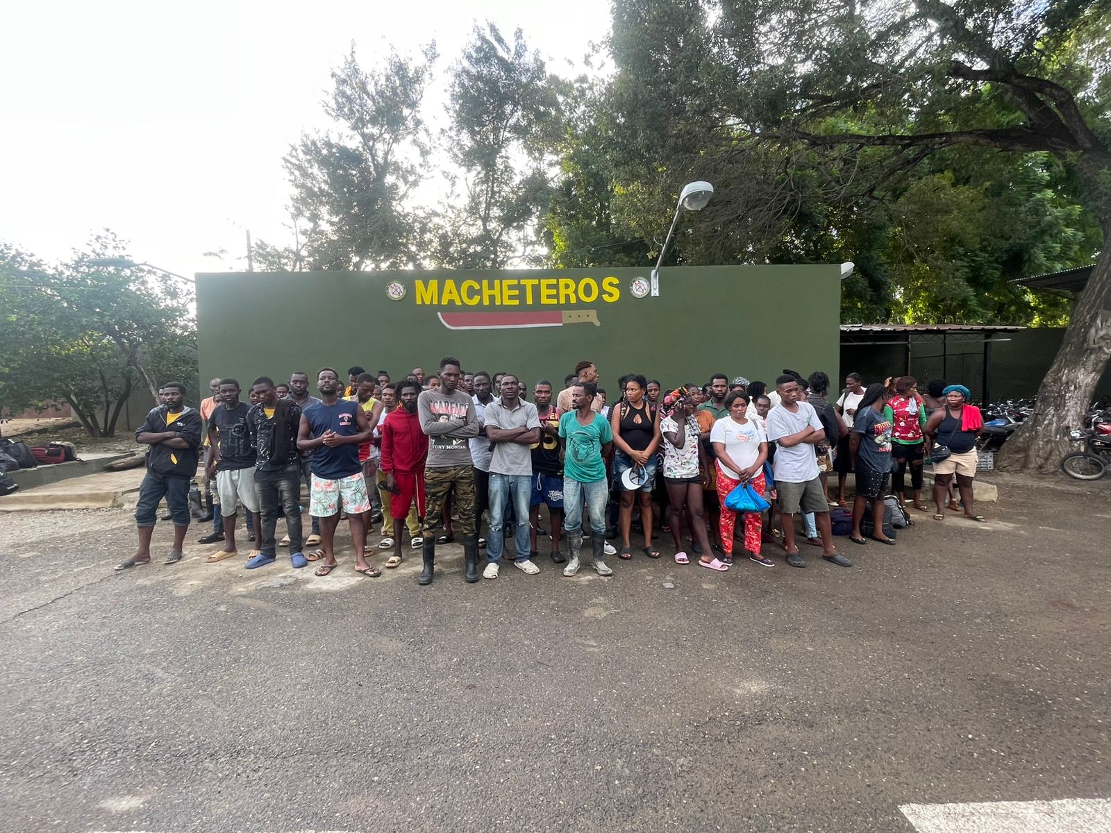Detienen 209 migrantes haitianos indocumentados