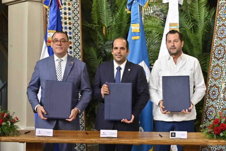 AFI Reservas otorgará tarifas preferenciales a comerciantes y usuarios del Parqueo Plaza Zona Colonial