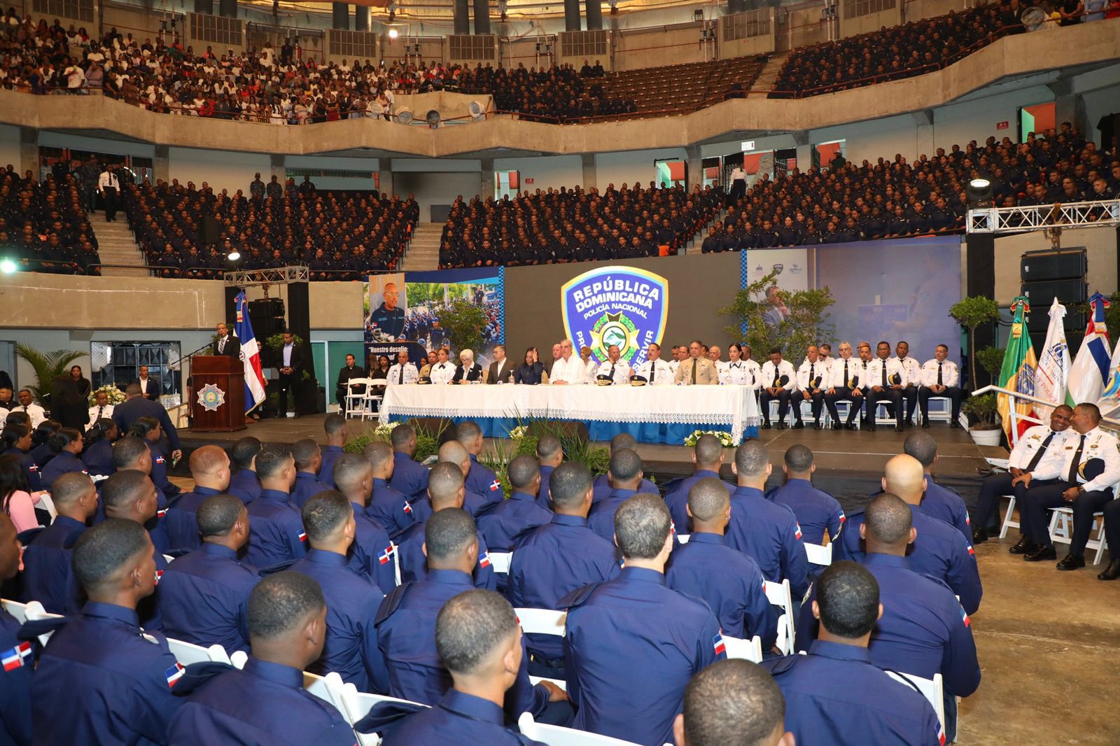 Presidente Abinader juramenta 2,421 nuevos agentes policiales; ya suman 6,500 formados bajo la Reforma Policial
