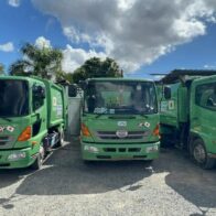 Japón fortalece la limpieza urbana de Bonao con la entrega de tres camiones recolectores