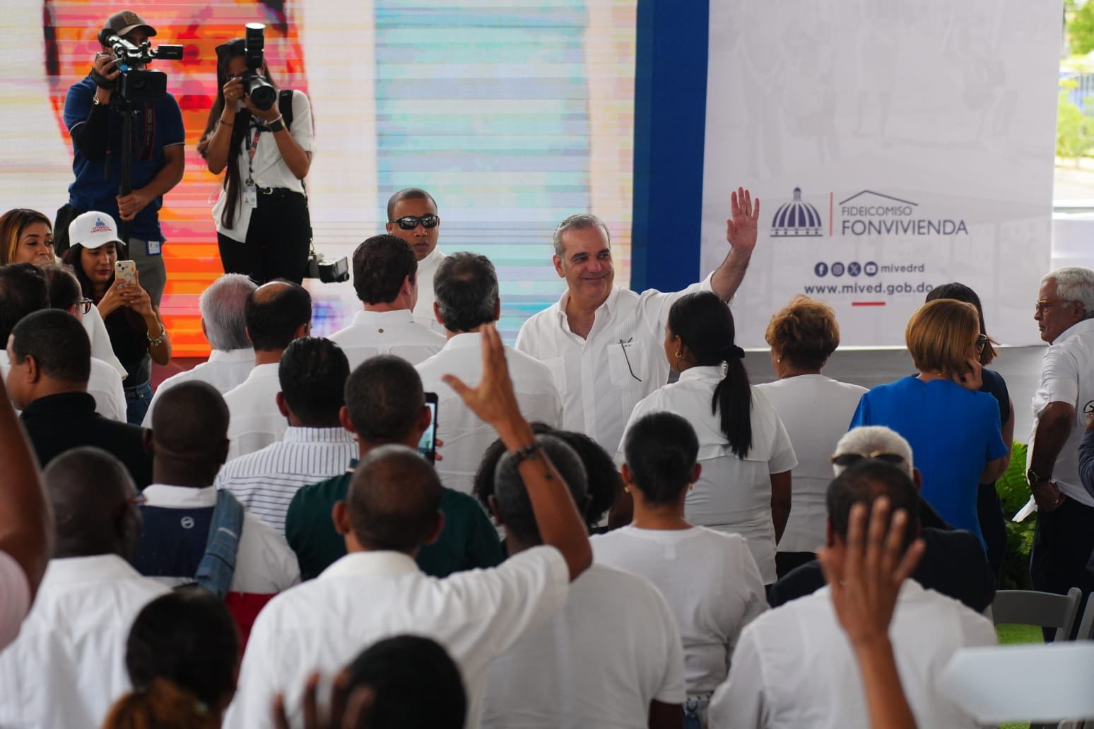 Presidente Abinader y ministro Bonilla entregan 360 nuevas viviendas en Ciudad Real San Luis, Santo Domingo Este